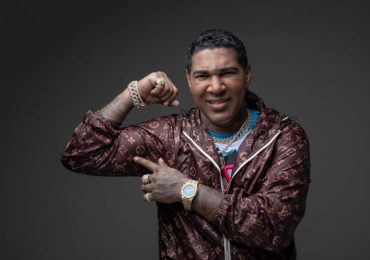 Omega "El Fuerte" compra nuevo vehículo