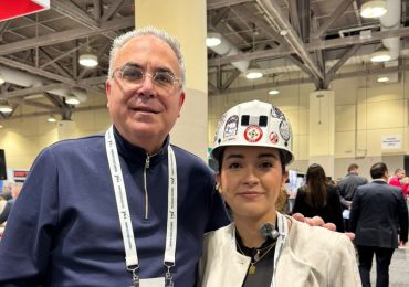 Paula Sierra apuesta por una minería sostenible y educativa en entrevista desde el PDAC