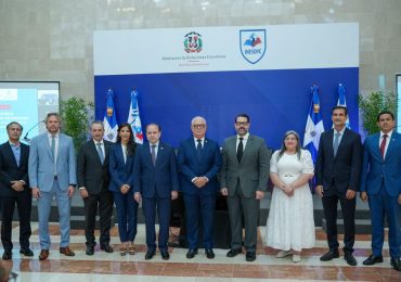 Estudio sobre Geopolítica Biomédica en las Américas destaca el rol estratégico de la República Dominicana en la Seguridad Hemisférica