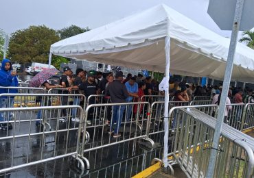 Ciudadanos se quejan de los procesos del INTRANT