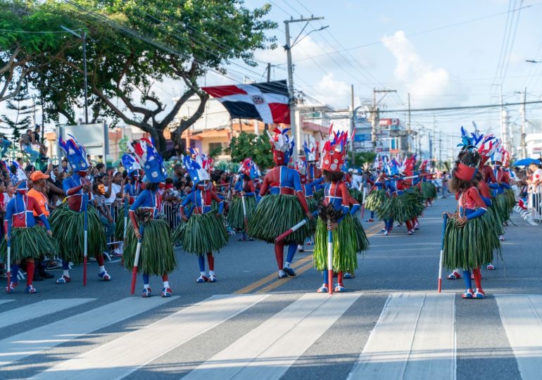 Alcaldía de Santo Domingo Este anuncia el Desfile Cultural Municipal 2026