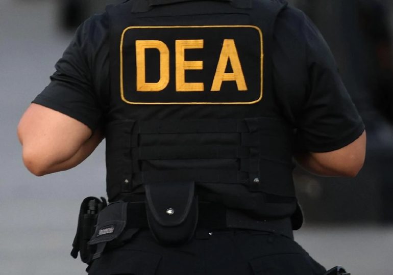 DEA confirma retiro por límite de edad del jefe de su división del Caribe